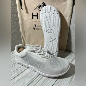 Hike footwear Cloud Ergonomic Supportive Barefoot sneakers white women’s EU40 W9